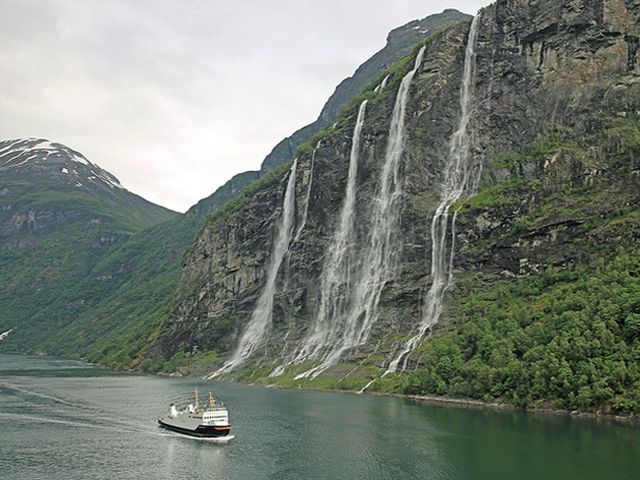 Seven Sisters Waterfalls