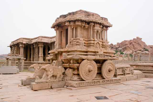 Best Places to Visit in Karnataka Hampi Trip