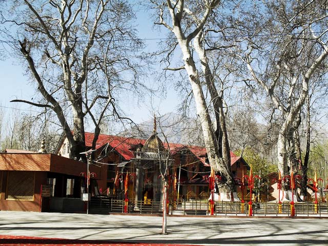 Kheer-Bhawani-temple