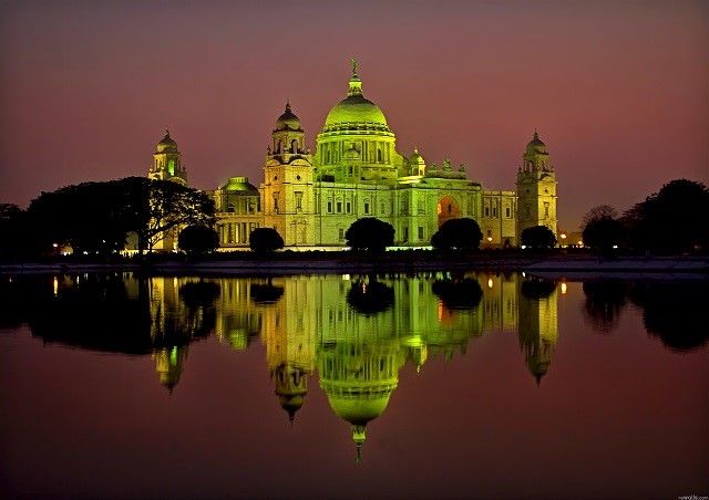 Victoria Memorial at Night
