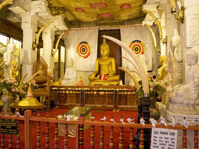 Temple of Sacred Tooth Relic