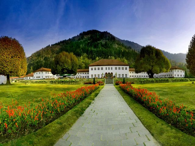 The Lalit Grand Palace in Srinagar