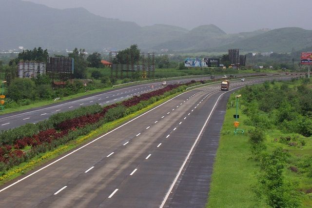 Mumbai Pune Expressway
