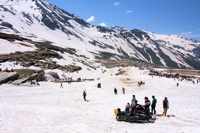Rohtang Pass: Best Places to visit in Kullu Manali