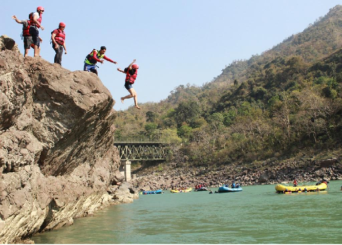 cliff jumping