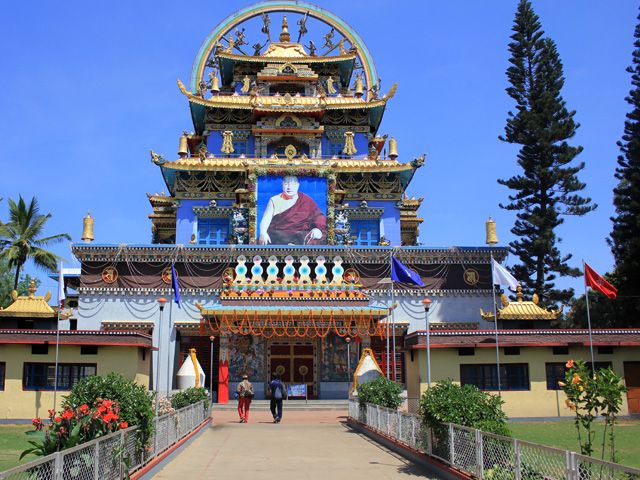 Golden Temple, Bylekuppe