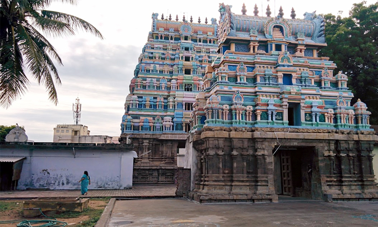 Sri-Rajagopalaswamy-Temple,-Mannargudi