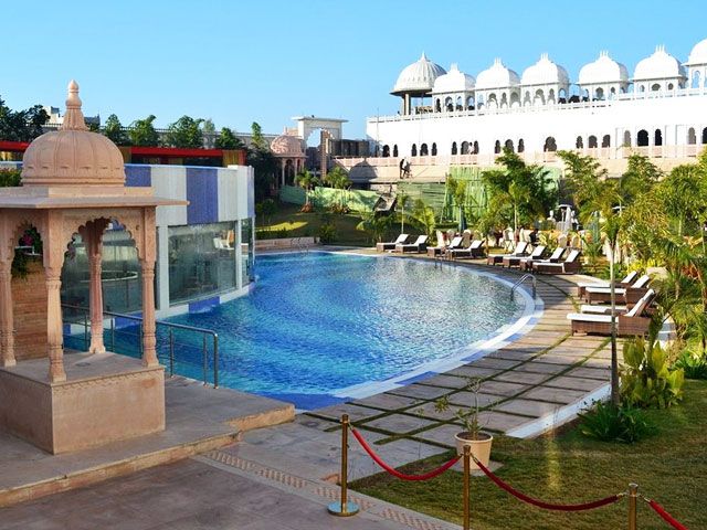radisson-blu-udaipur-palace-resort-spa