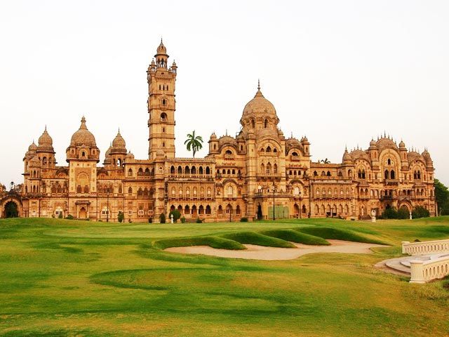 Laxmi Vilas Palace: historical places in gujarat