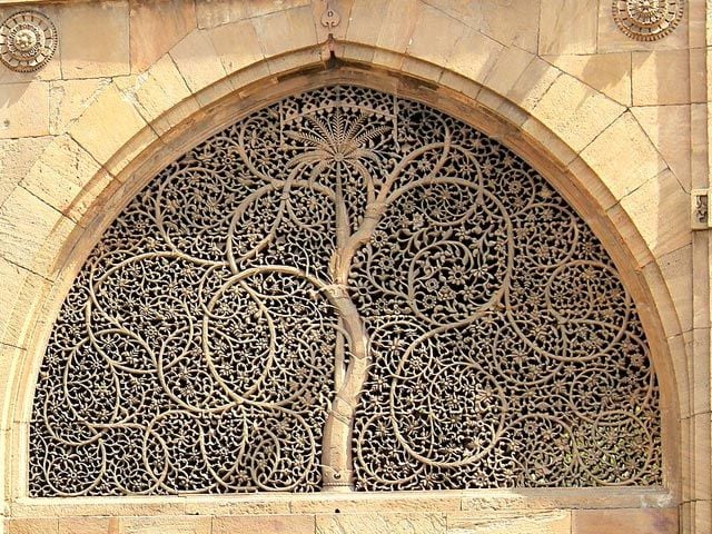 Sidi Saiyad Mosque: historical places in gujarat