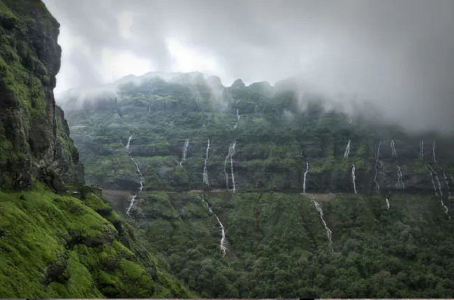 Malshej Ghats: Places to visi near Mumbai in August