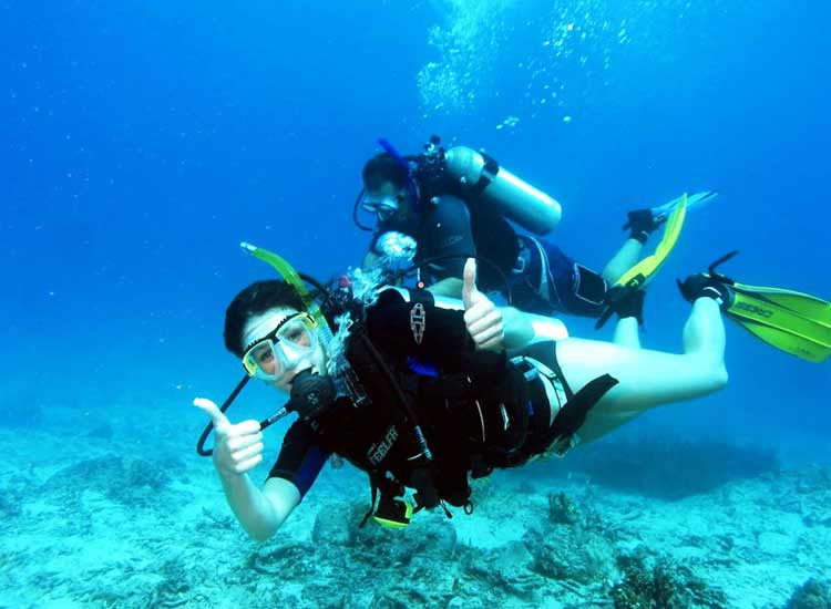 Diving at Laskwadeep Island