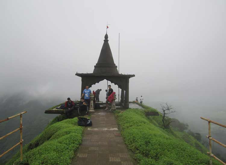 pebvikatgad-trekking