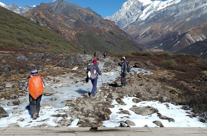 Trek to Dzongri La
