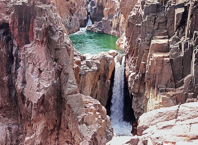 Raneh Falls is a natural waterfall in Madhya Pradesh