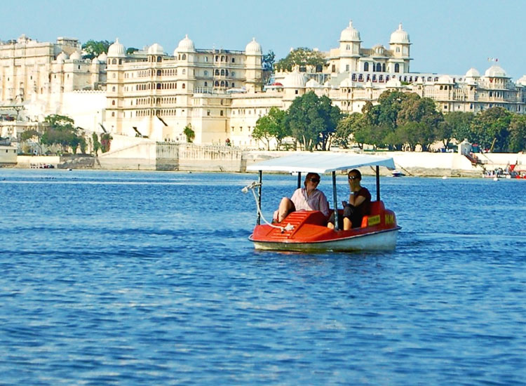 boating-udaipur-lake
