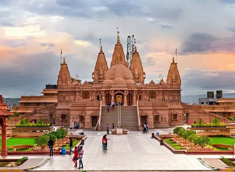 Religious place of Pune near Mumbai