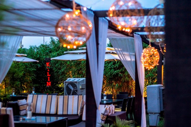 Kylin Sky Bar Restaurant in Delhi