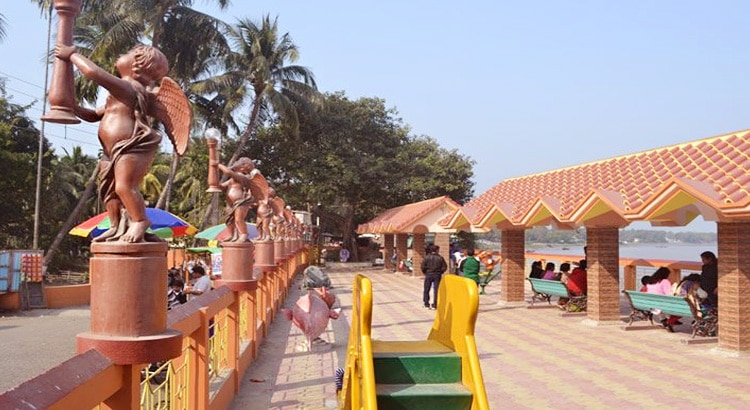 Best-Places-to-Visit-Near-Kolkata-in-April-taki-sight