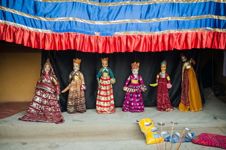 Watch the Puppet Show in Chokhi Dhani