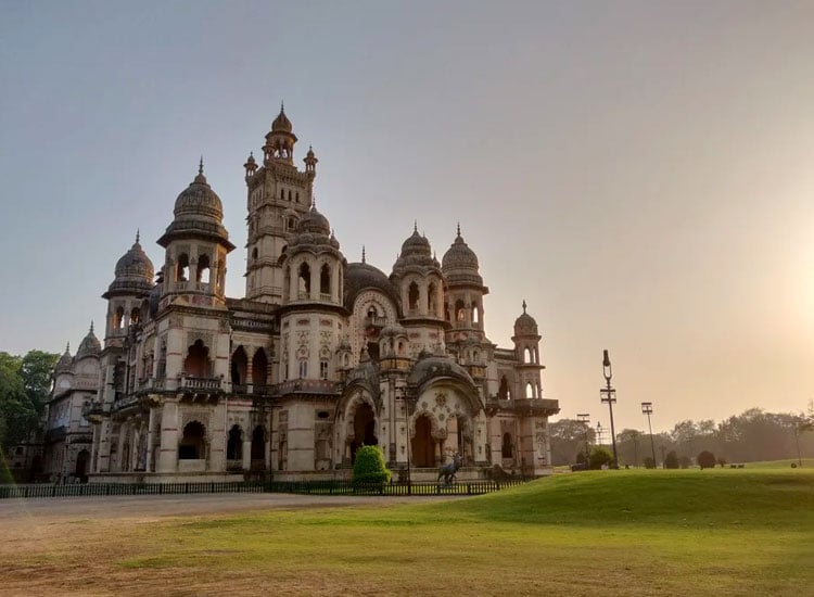 Garden of Laxmi Vilas Palace, Gujarat