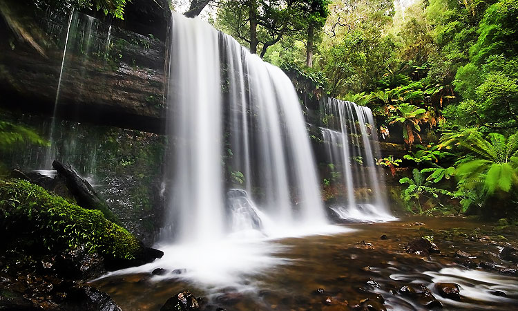 keezharkuthu-falls 