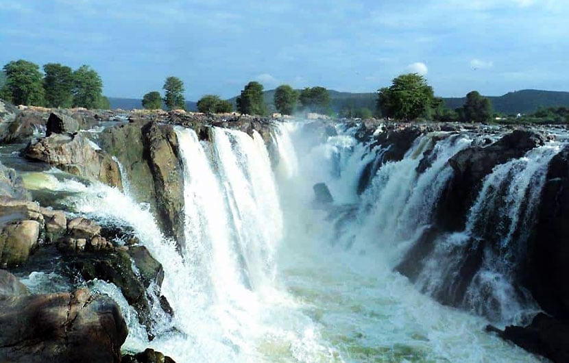 Hogenakkal-Waterfalls