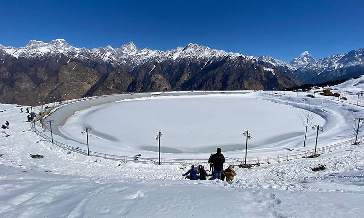 Snowfall in Auli, Uttarakhand