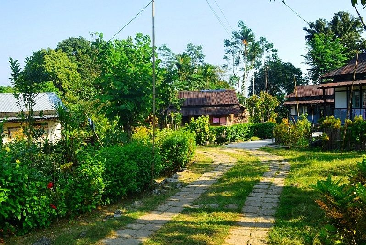 mawlynnong village