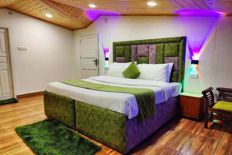 Jakhu Vibes is one of the pet friendly hotel in Shimla
