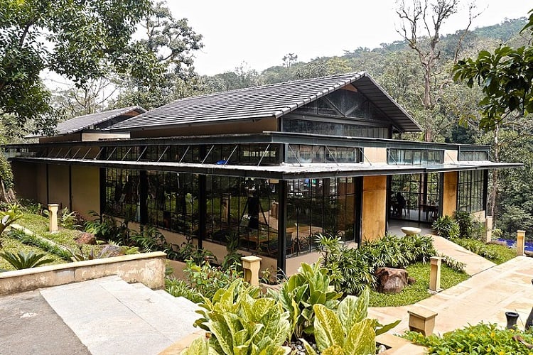 The IBNII - Eco Luxury Resort Offers The Best of Luxury And Nature