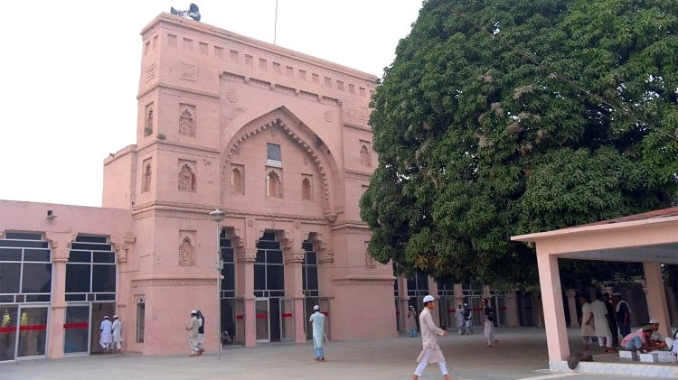 lal-darwaza-in-varanasi
