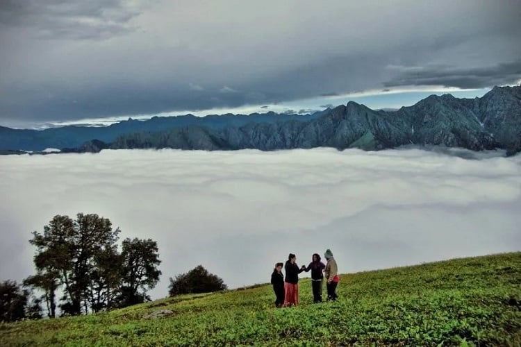 Trek along the rocky paths that leads to stunning viewpoints