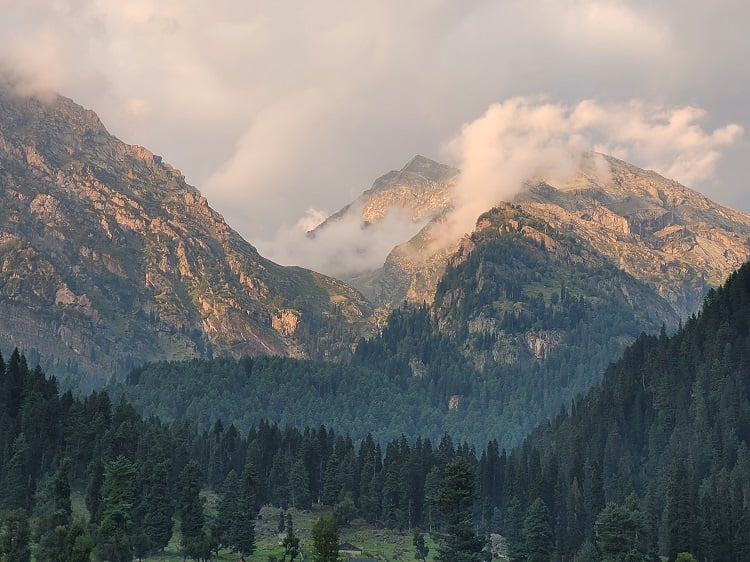 Tarsar Marsar Trek