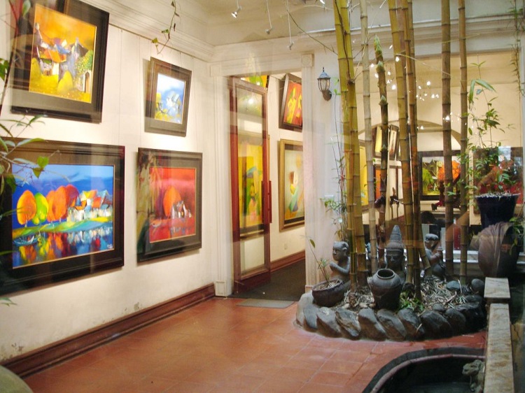 Apricot Gallery