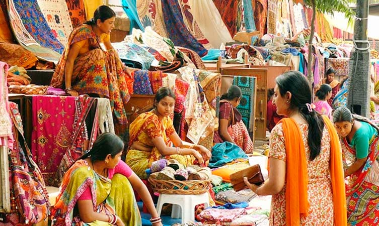 One of the favourite things to do in Agra among tourists is shopping