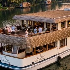 Luxury-Oberoi-Vrinda-Cruise-Tour