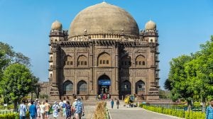 Gol-Gumbaz