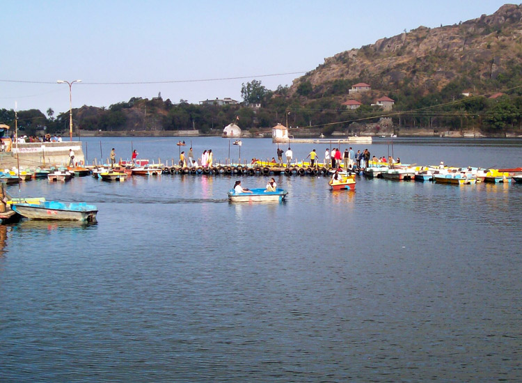 Nakki-Lake-The-Heartbeat-of-Mount-Abu