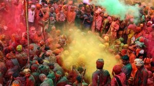 holi