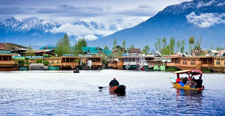 Shikara Ride Experience – What Travellers Should Actually Expect