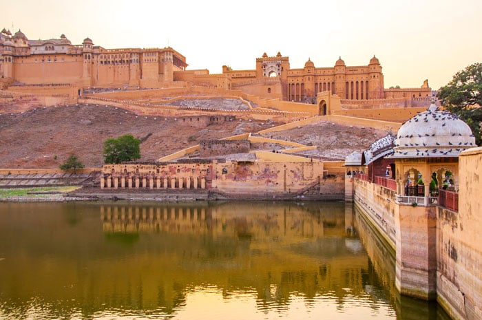 Exterior view of Amer Fort and Maota Lake in Jaipur, Rajasthan