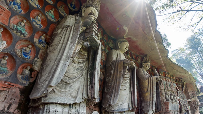 dazu_carvings