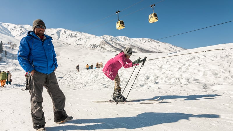 Skiing in Gulmarg