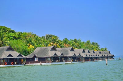 Ashtamudi Lake & Munroe Island